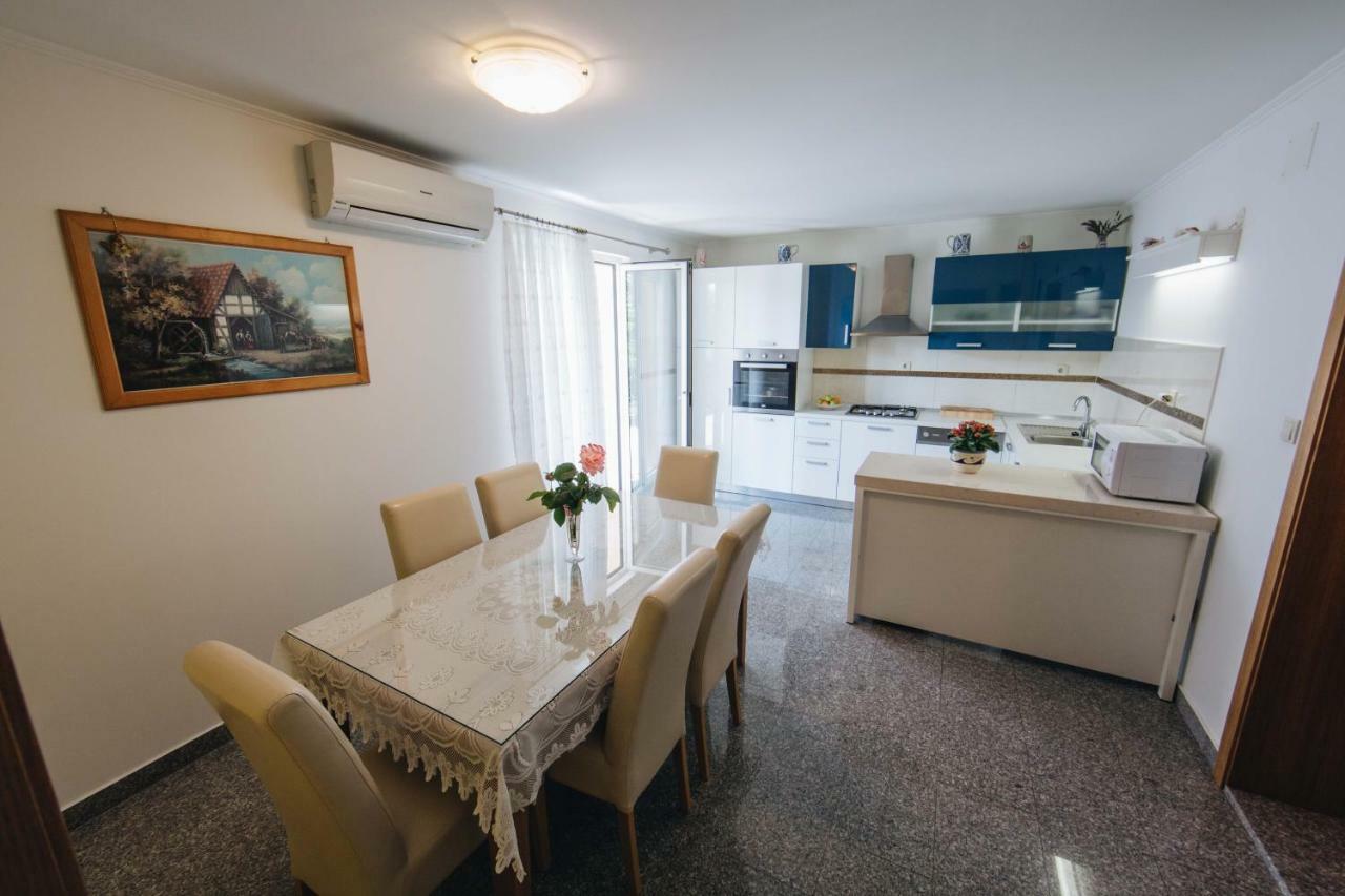 Apartment Danica Split Exterior photo